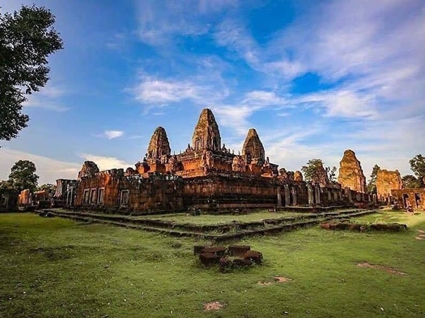 2-Days Angkor & Banteay Srei & Kulen Mountian Waterfall Tour